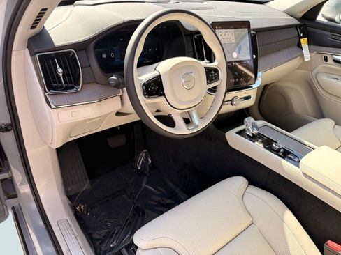 New 2026 Volvo XC90 B6 Ultra w/ Protection Package image 4