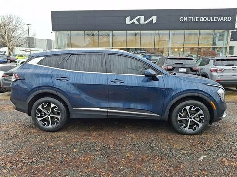 Certified 2023 Kia Sportage EX image 7