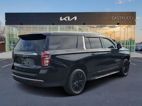 Used 2023 Chevrolet Suburban High Country image 4