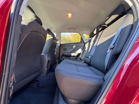 Used 2025 Hyundai Kona SEL image 32