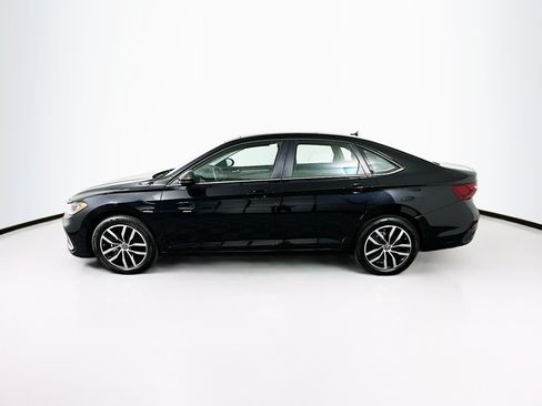 Used 2025 Volkswagen Jetta SE w/ Sunroof Package FWD image 4