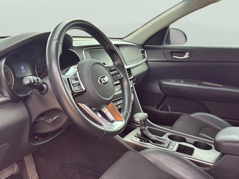 Used 2019 Kia Optima S FWD image 25