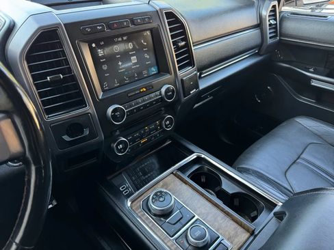 Used 2018 Ford Expedition Platinum AWD/4WD image 30