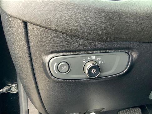 Certified 2019 Chevrolet Equinox LT w/ Driver Convenience Package FWD image 33