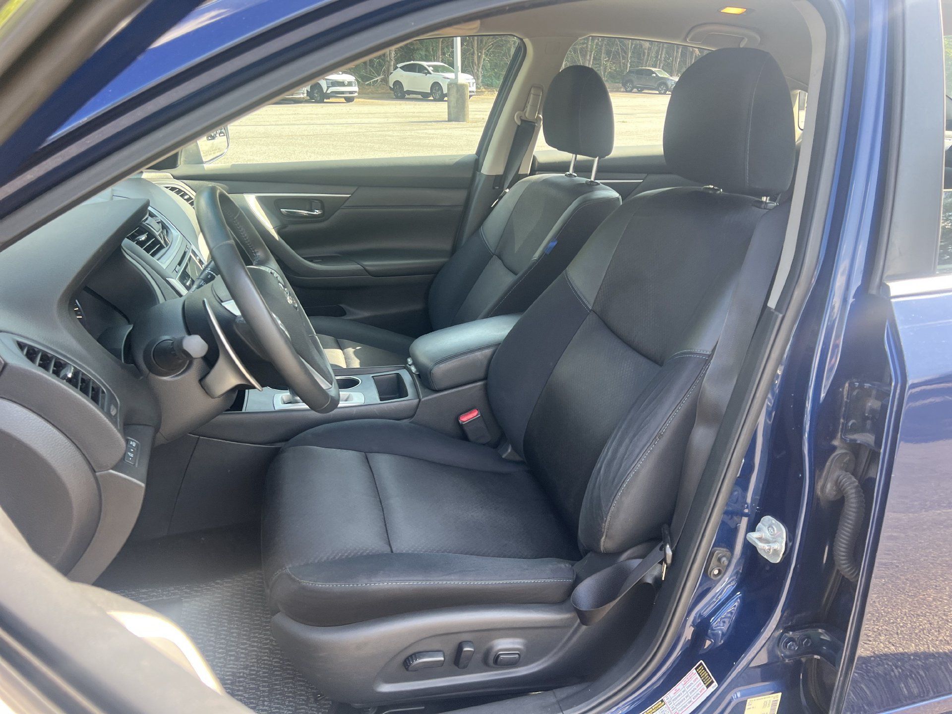 Used 2017 Nissan Altima 2.5 SR FWD image 15