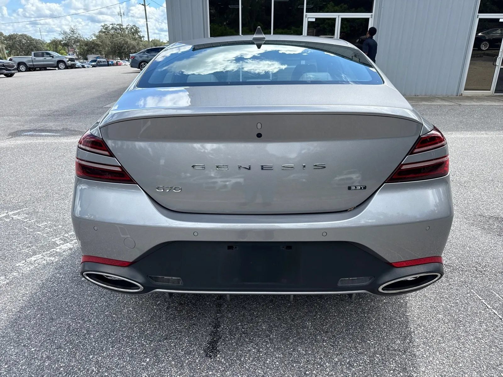 Used 2022 Genesis G70 3.3T RWD image 9
