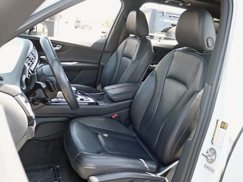Used 2018 Audi Q7 3.0T Prestige w/ Prestige Package AWD/4WD image 33