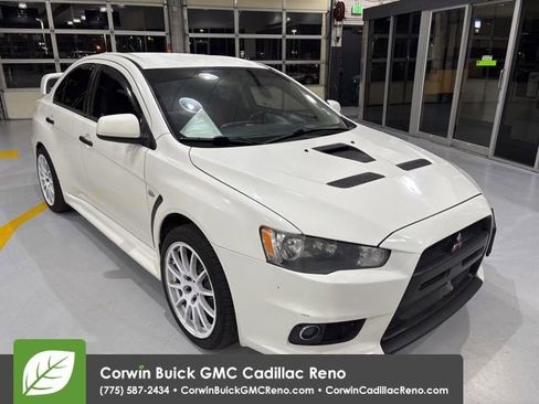 Used 2014 Mitsubishi Lancer Evolution GSR image 3