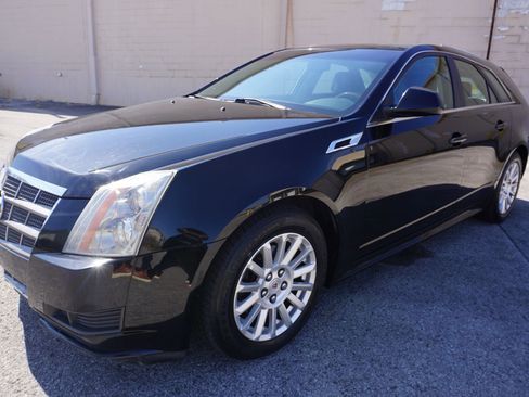 Used 2011 Cadillac CTS Luxury image 4