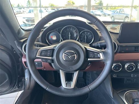 Used 2019 MAZDA MX-5 Miata RF Grand Touring image 28