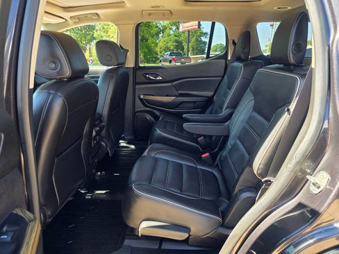 Used 2019 GMC Acadia Denali image 14