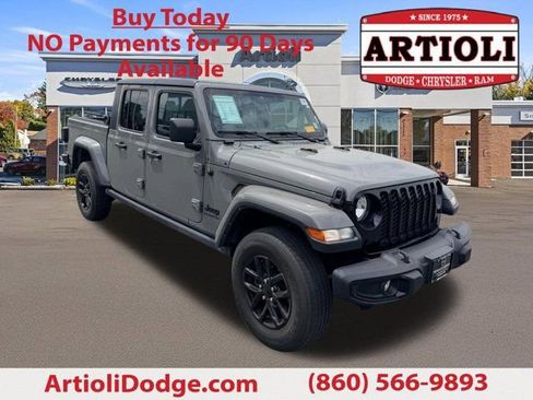 Used 2022 Jeep Gladiator Sport AWD/4WD image 1