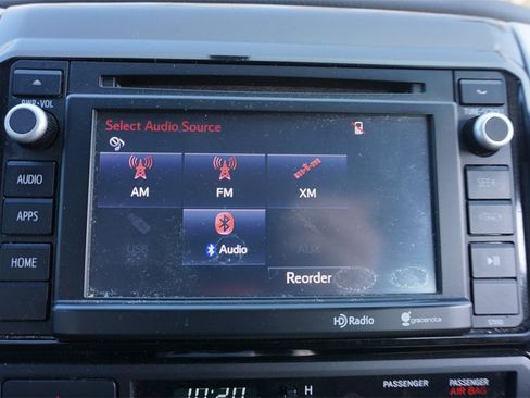 Used 2014 Toyota Tacoma 4x4 Double Cab w/ TRD Off-Road Package image 9