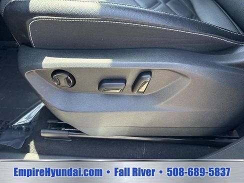 Used 2024 Volkswagen Atlas SE AWD/4WD image 20