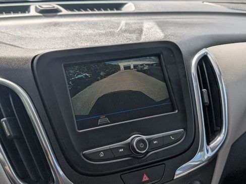 Used 2019 Chevrolet Equinox LS FWD image 22