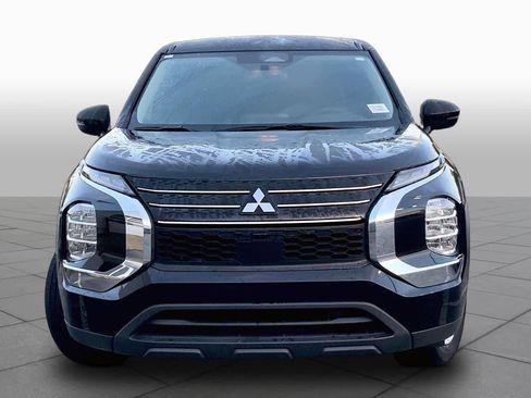 Used 2023 Mitsubishi Outlander ES FWD image 4