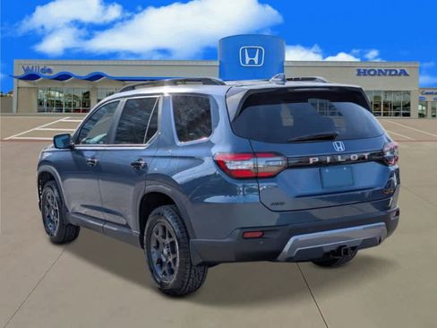 New 2026 Honda Pilot TrailSport image 3