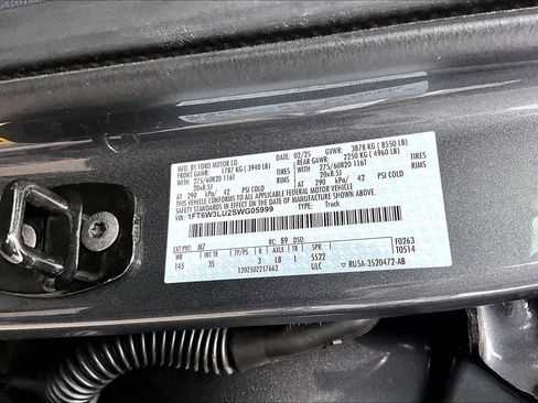 Used 2025 Ford F150 Lightning Flash image 33