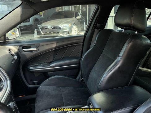 Used 2020 Dodge Charger R/T w/ Plus Group RWD image 18