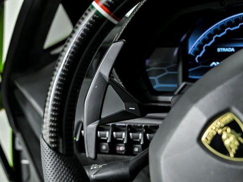 Used 2019 Lamborghini Aventador SVJ AWD/4WD image 33