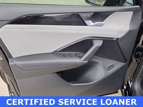 Used 2026 Volkswagen Tiguan SE R-Line AWD/4WD image 11
