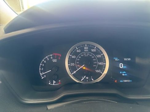 Used 2020 Toyota Corolla LE FWD image 23