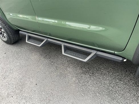 Used 2022 Nissan Frontier Pro-X image 34