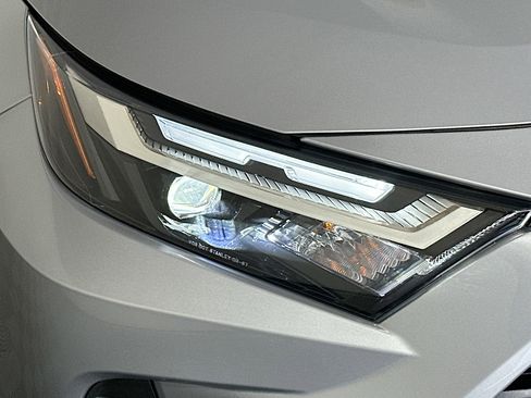 Used 2025 Toyota RAV4 XLE Premium AWD/4WD image 9