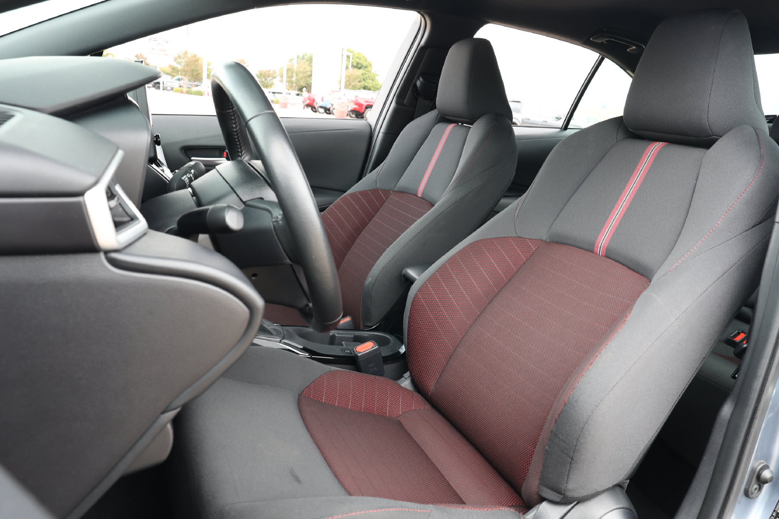 Used 2025 Toyota Corolla SE FWD image 24