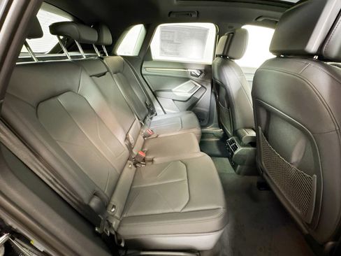 New 2025 Audi Q3 2.0T Premium image 25