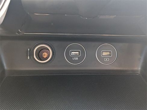 Used 2022 Genesis G70 3.3T image 21