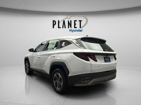 New 2026 Hyundai Tucson Blue SE image 6