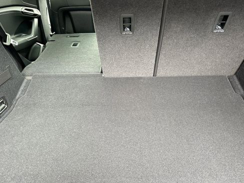 New 2025 Audi Q6 e-tron Premium Plus image 14