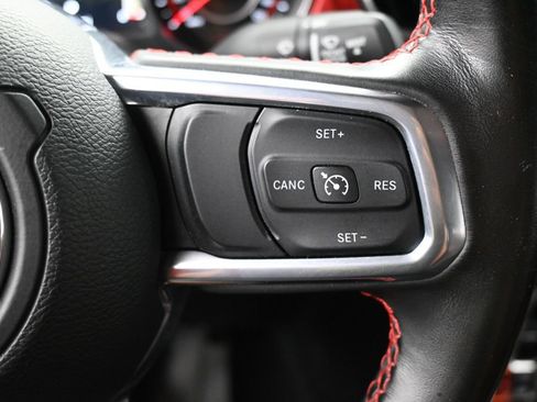 Used 2021 Jeep Gladiator Rubicon w/ Cold Weather Group AWD/4WD image 20