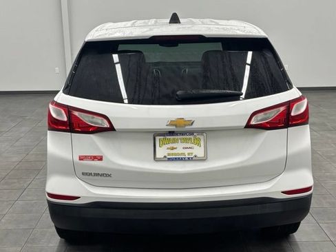 Used 2020 Chevrolet Equinox LS w/ LS Convenience Package FWD image 3