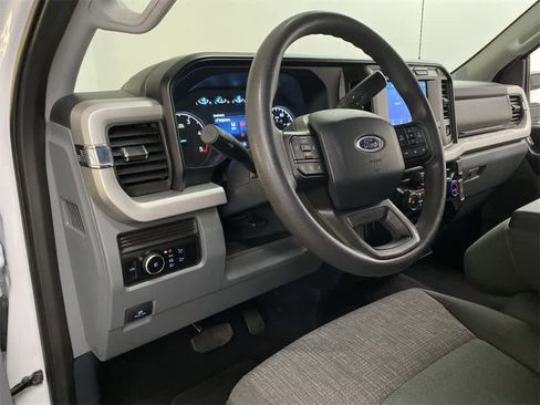 Used 2024 Ford F350 XLT image 2