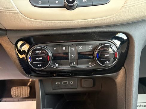 Used 2023 Buick Encore GX Select image 28