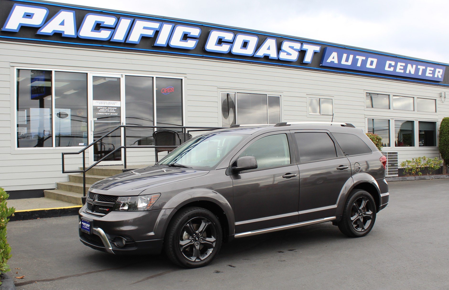 Used 2018 Dodge Journey Crossroad AWD/4WD image 1