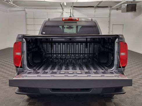 Used 2022 Chevrolet Colorado Z71 AWD/4WD image 19
