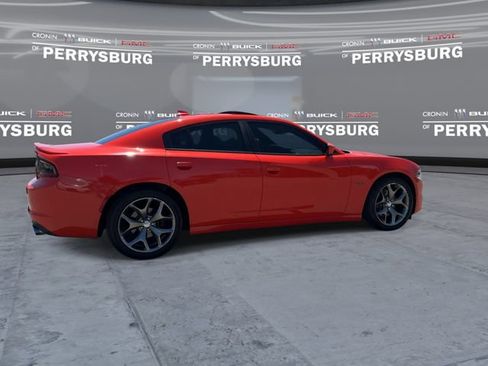 Used 2016 Dodge Charger R/T w/ Plus Group RWD image 8