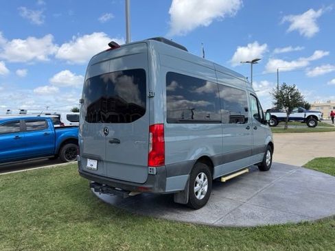 Used 2022 Mercedes-Benz Sprinter 2500 image 6