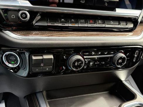 Certified 2025 Chevrolet Silverado 1500 LT Trail Boss w/ Convenience Package II image 15