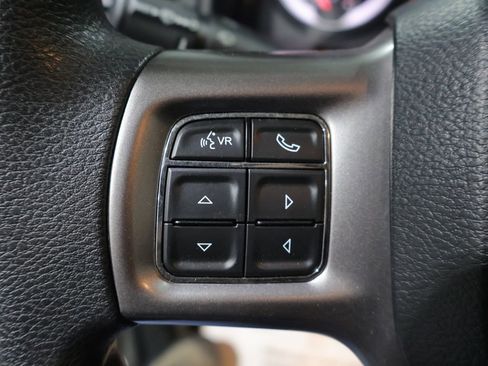 Used 2023 RAM 1500 Classic SLT AWD/4WD image 32
