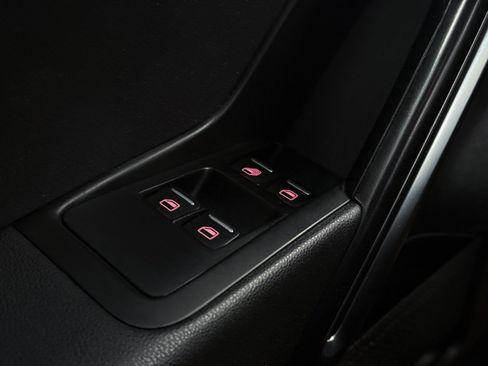 Used 2017 Volkswagen Beetle 1.8T Classic image 37