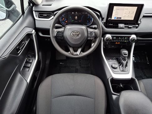 Used 2025 Toyota RAV4 LE AWD/4WD image 11