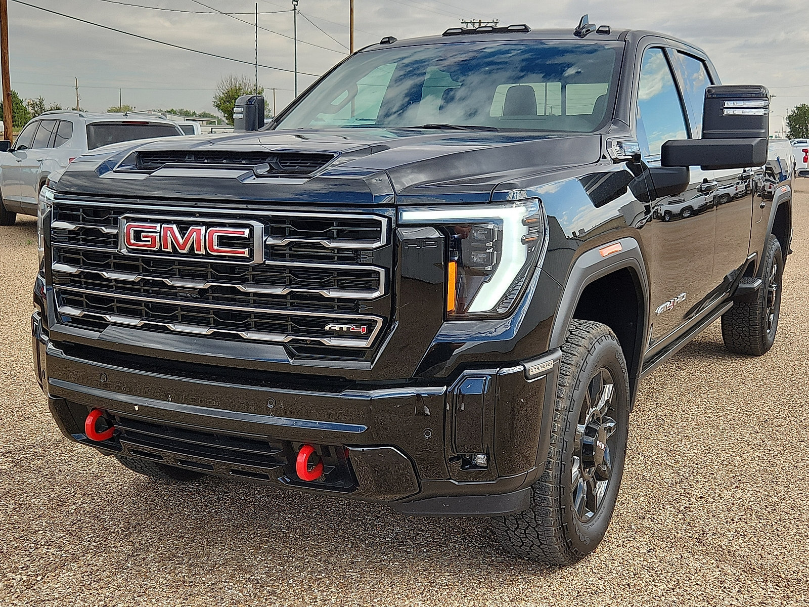 Used 2025 GMC Sierra 2500 AT4 w/ Technology Package AWD/4WD image 1