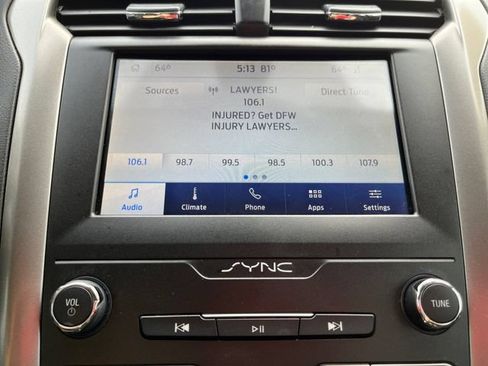 Used 2020 Ford Fusion SE FWD image 8