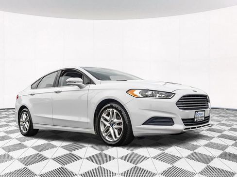 Used 2013 Ford Fusion SE FWD image 12