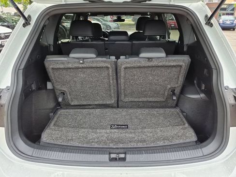 Used 2023 Volkswagen Tiguan SE R-Line FWD image 30