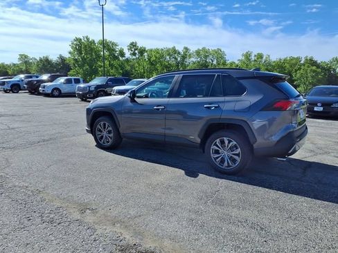Used 2022 Toyota RAV4 Limited AWD/4WD image 30
